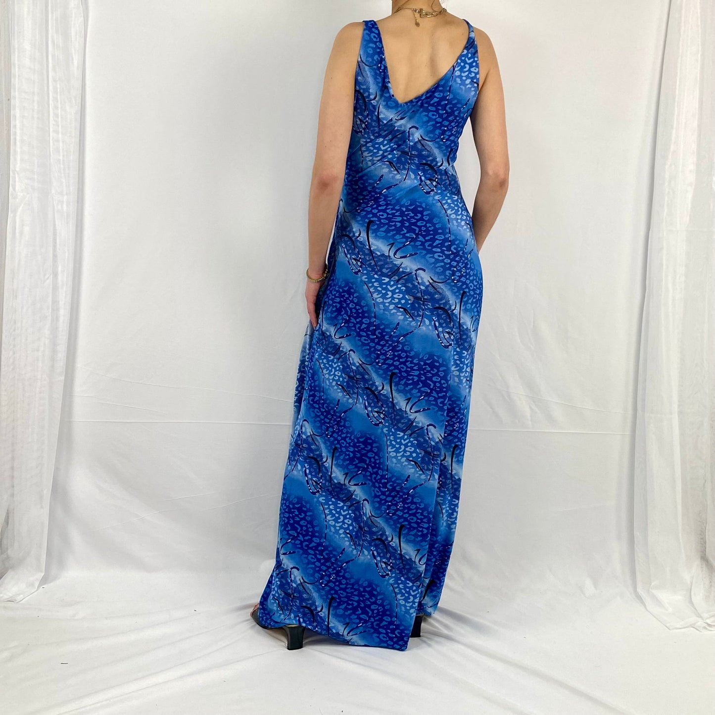 BLUE-PATTERNED-GOWN-3