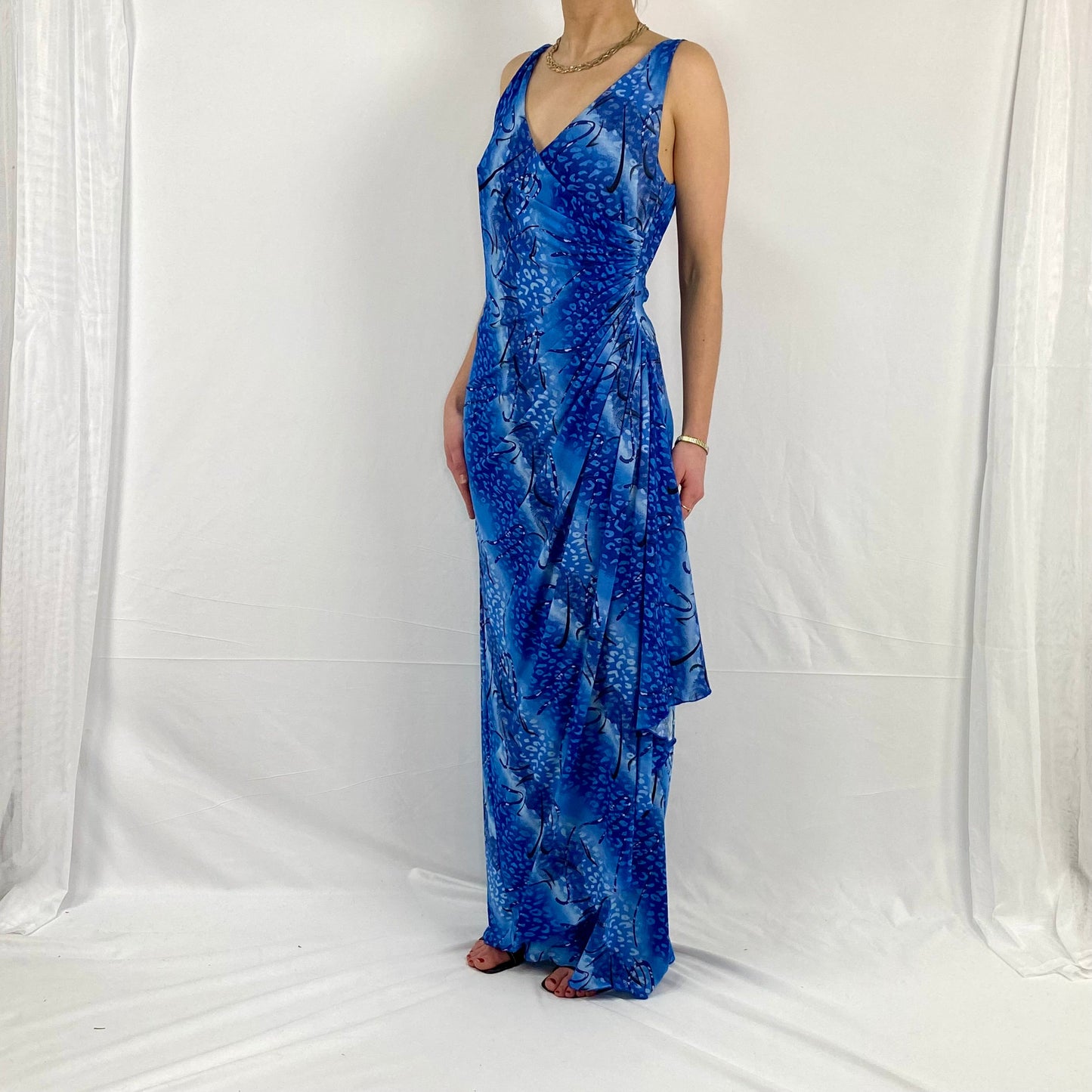 BLUE-PATTERNED-GOWN-2