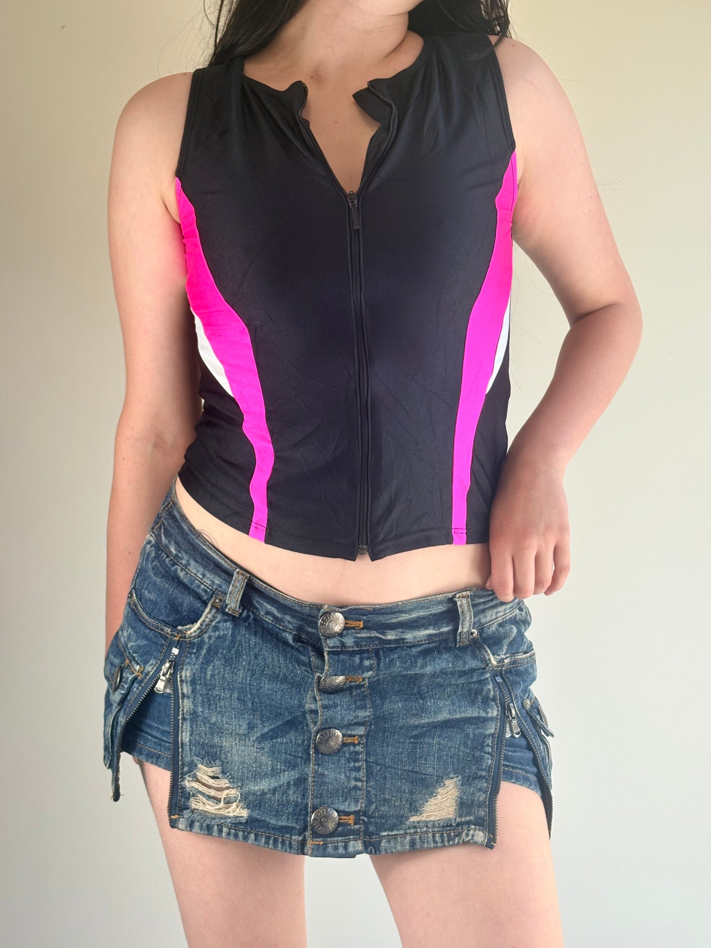 Black & Pink Sleeveless Zip Sport Top