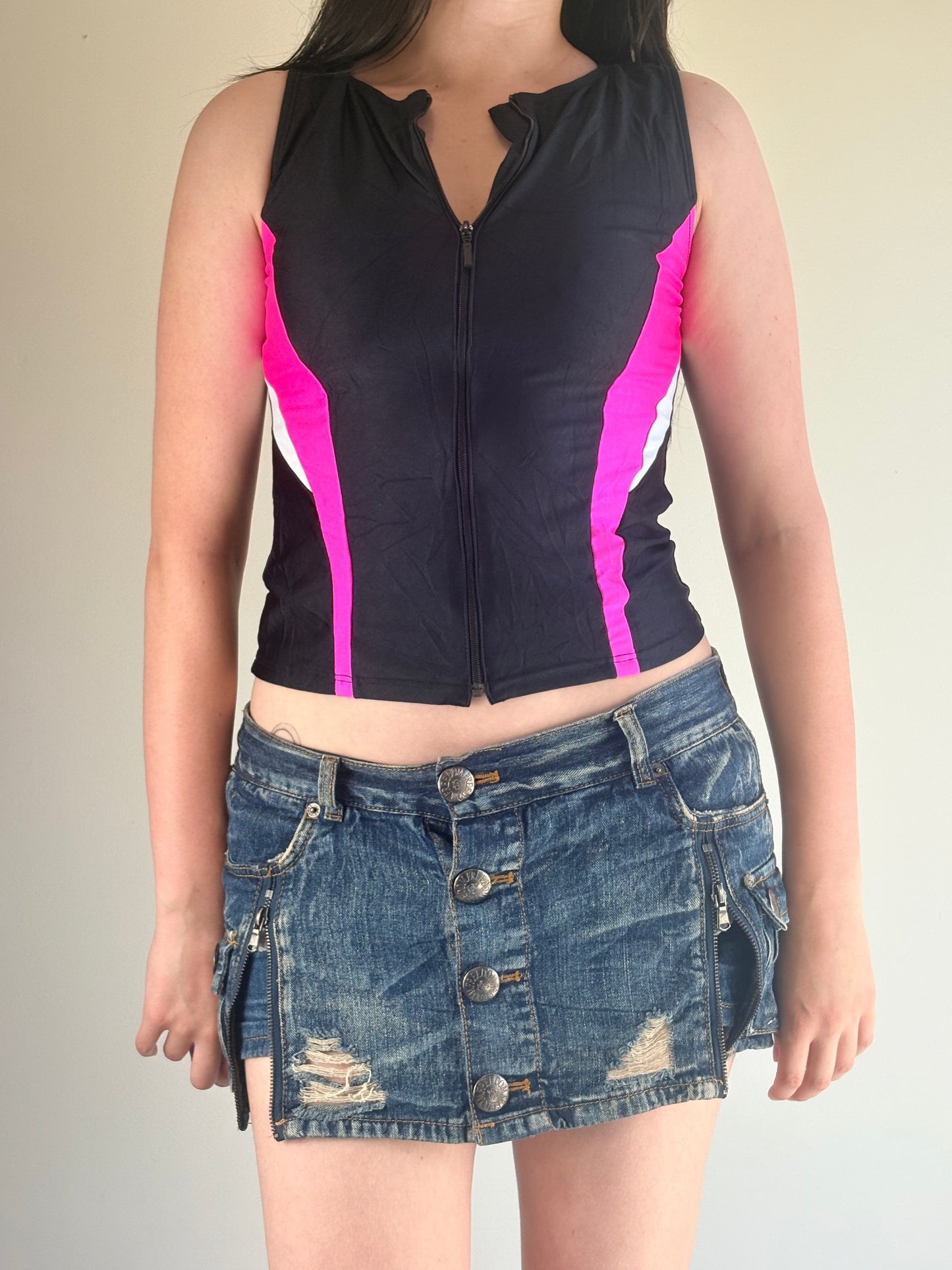 Black & Pink Sleeveless Zip Sport Top