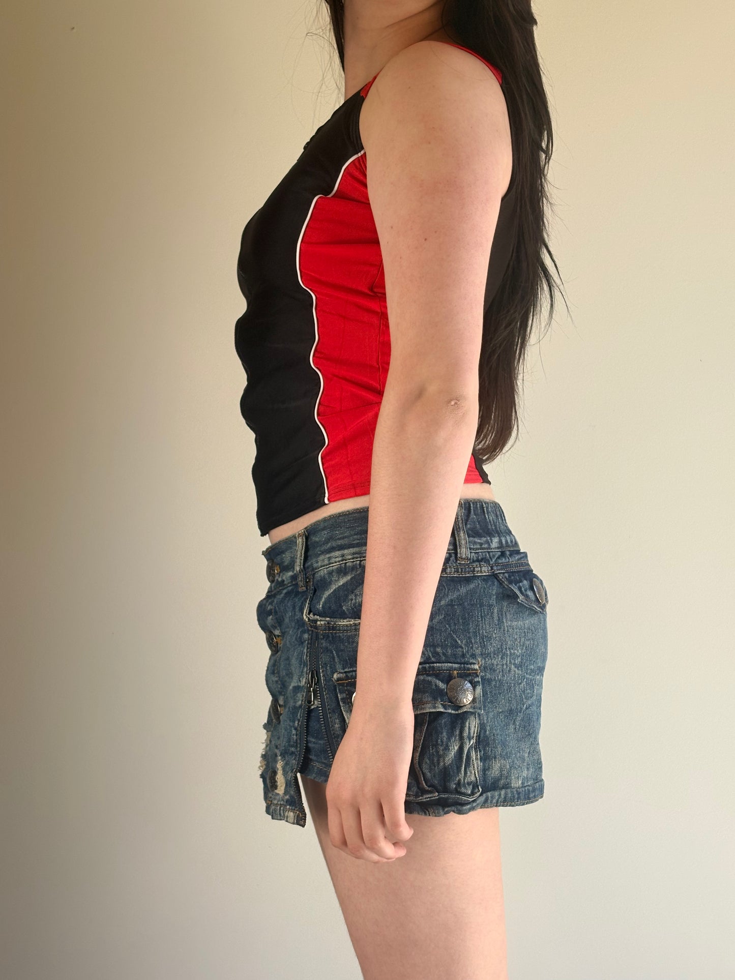 Black & Red  Sleeveless Zip Sport Top