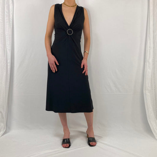 BLACK-CHIC-MIDI-DRESS-1